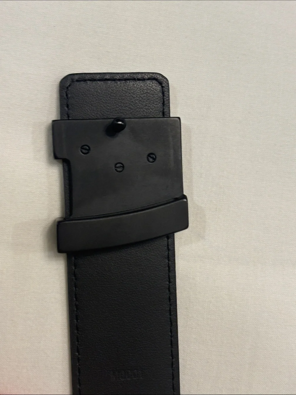 Men's Louis Vuitton Black Leather Belt with Sculpted Buckle
